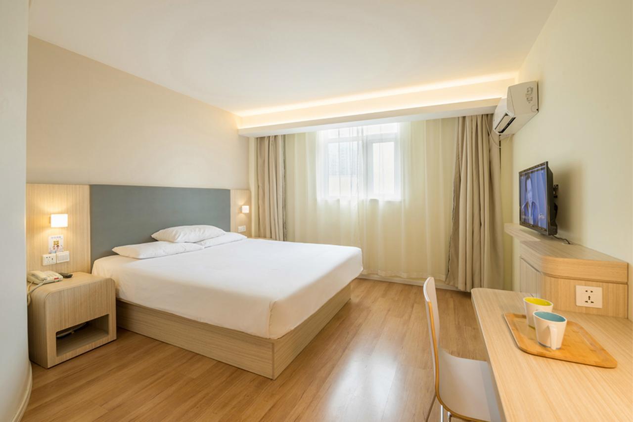 Hanting Hotel Qingdao Zhanqiao Railway Station Exterior photo